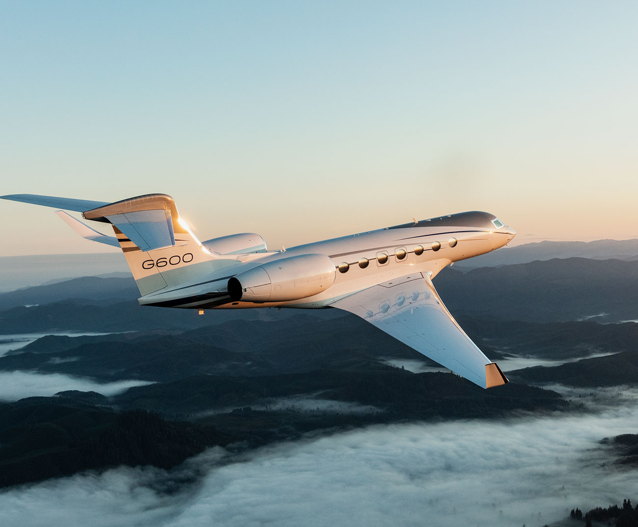 G600 flying over water