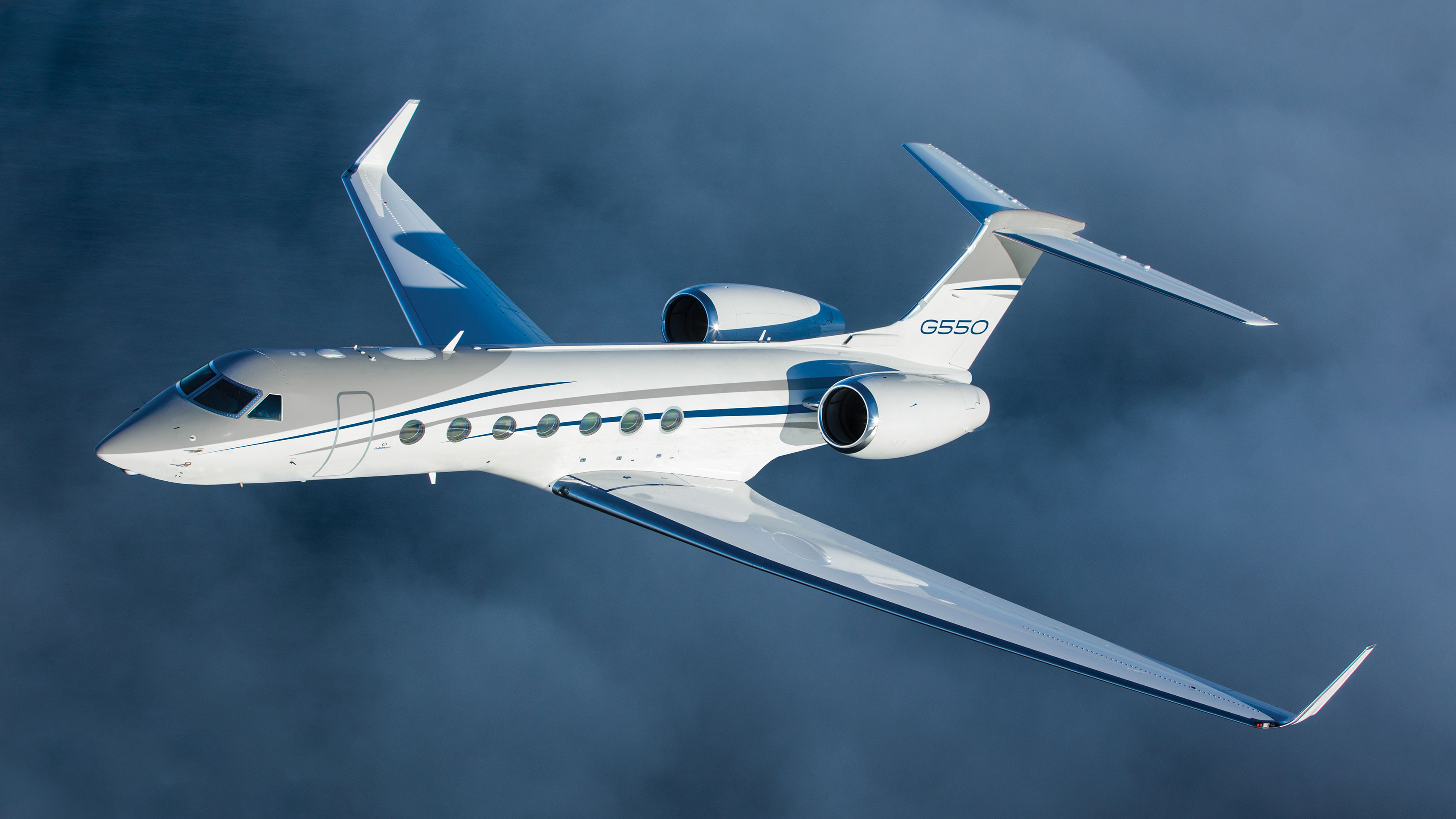 G550 flying in the clouds