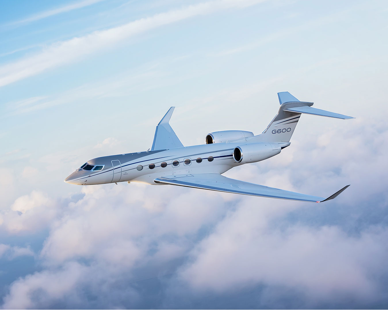 G600 flying in the clouds