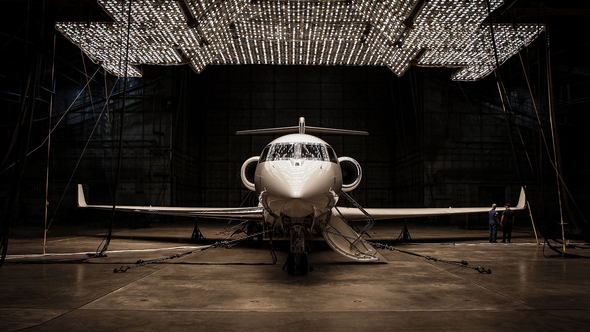 G500 Climatic Heat Test shows aircraft under many lights